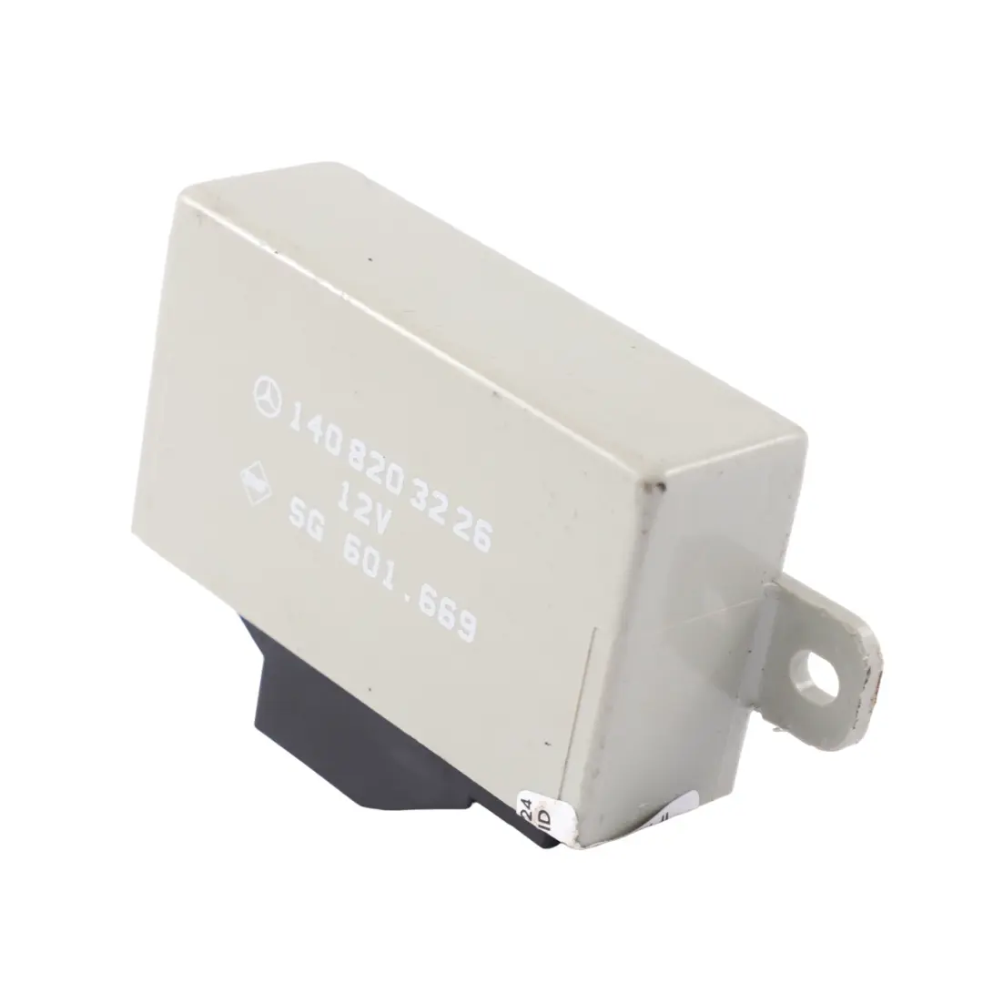 Unità di controllo poggiatesta sedile posteriore per Mercedes W140 con numero di parte A1408203226 Mercedes W140 Unità di controllo poggiatesta sedile posteriore - SKU A1408203226 - Numero di parte A1408203226