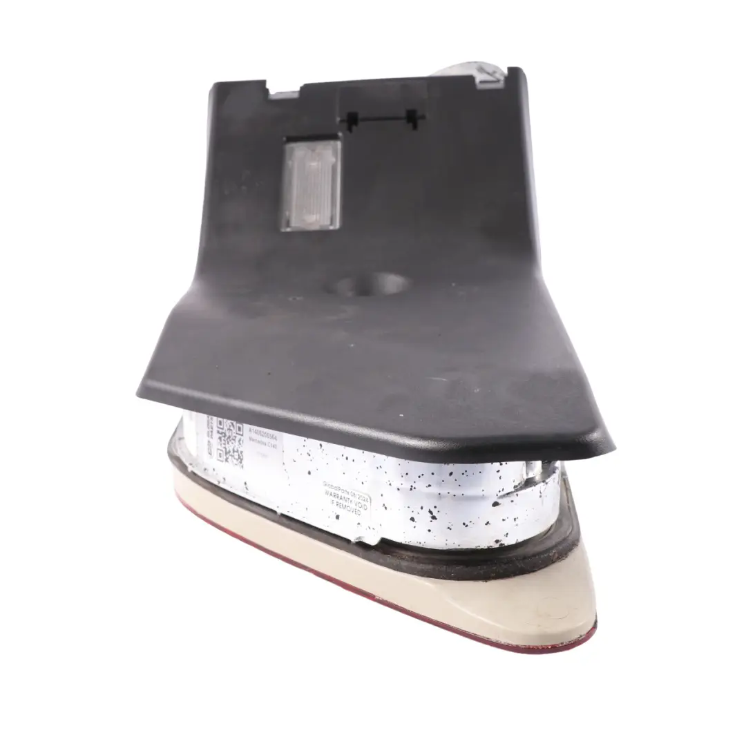 Luz Trasera Luz Trasera Izquierda para Mercedes C140 con número de pieza A1408206564 Mercedes C140 Luz Trasera Luz Trasera Izquierda - SKU A1408206564 - Número de pieza A1408206564