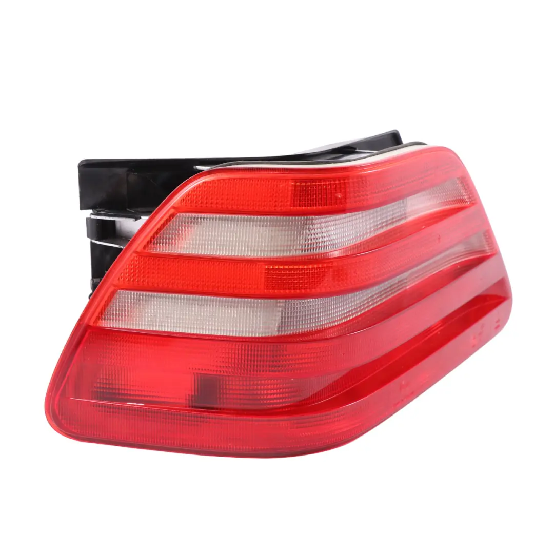 Fanale posteriore Luce posteriore sinistra per Mercedes C140 con numero di parte A1408206564 Mercedes C140 Fanale posteriore Luce posteriore sinistra - SKU A1408206564 - Numero di parte A1408206564