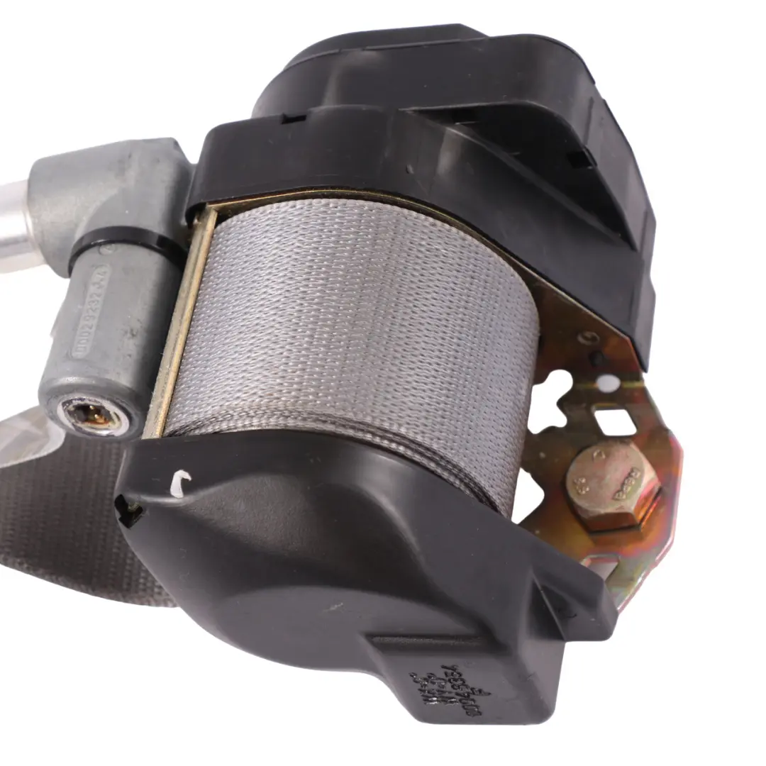 Ceinture sécurité supérieure avant côté droit pour Mercedes C140 à propos du numéro de pièce A1408601285 Mercedes C140 Ceinture sécurité supérieure avant côté droit - SKU A1408601285 - Numéro de pièce A1408601285