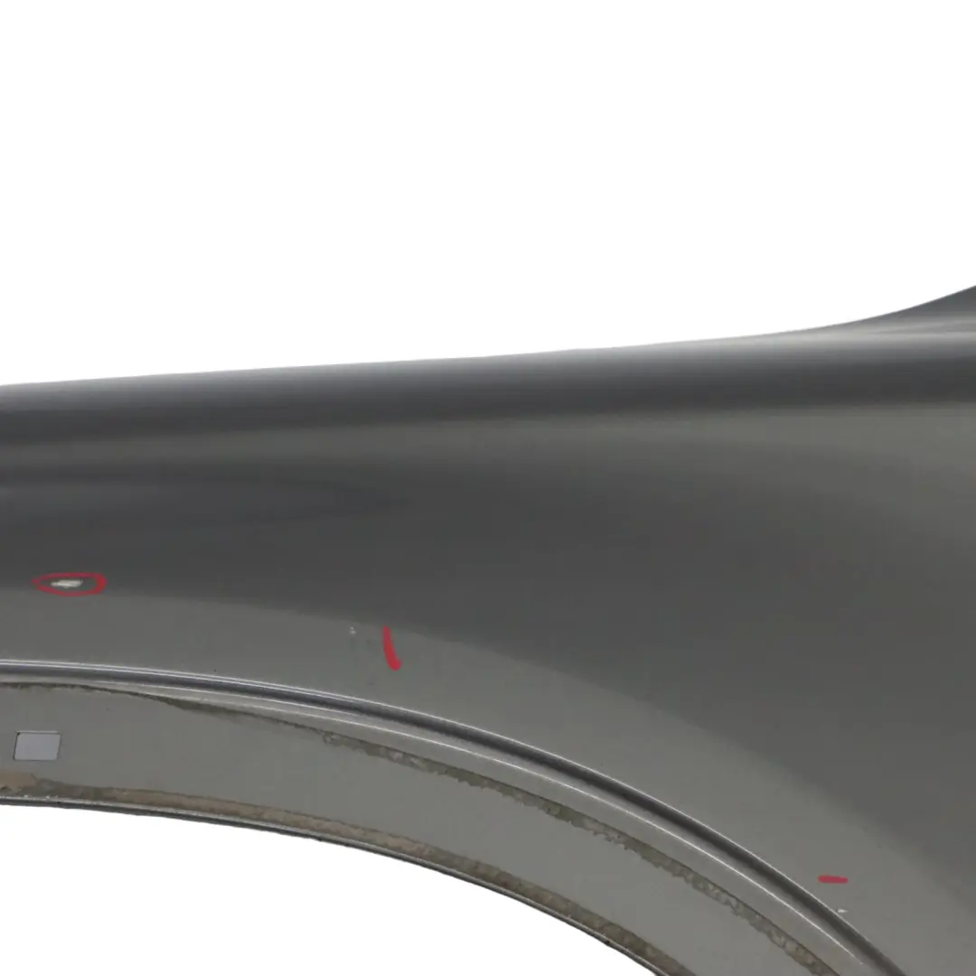 Guardabarros delantero izquierdo Gris montaña metalizado - 787 para Mercedes X156 con número de pieza A1568800118 Mercedes X156 Guardabarros delantero izquierdo Gris montaña metalizado - 787 - SKU A1568800118-MG - Número de pieza A1568800118