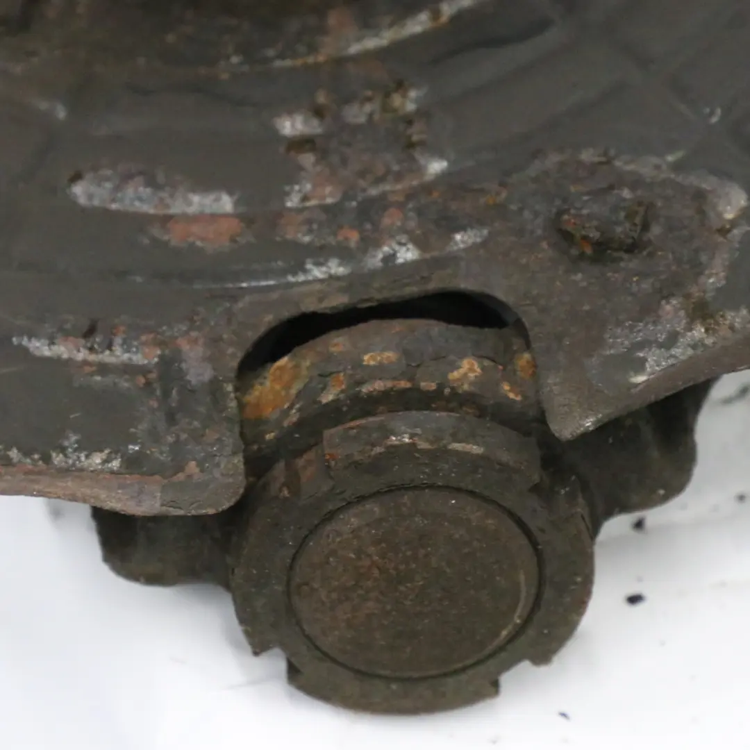 Mercedes ML W163 Sospensione anteriore sinistra Mozzo ruota Caviglia - SKU A1633300420-1 - Numero di parte A1633300420