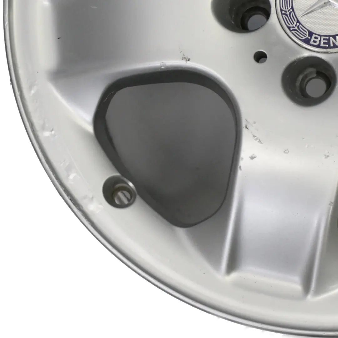 jante alliage argent 17" 8J ET:52 pour Mercedes ML W163 à propos du numéro de pièce A1634012602 Mercedes ML W163 jante alliage argent 17" 8J ET:52 - SKU A1634012602-2 - Numéro de pièce A1634012602