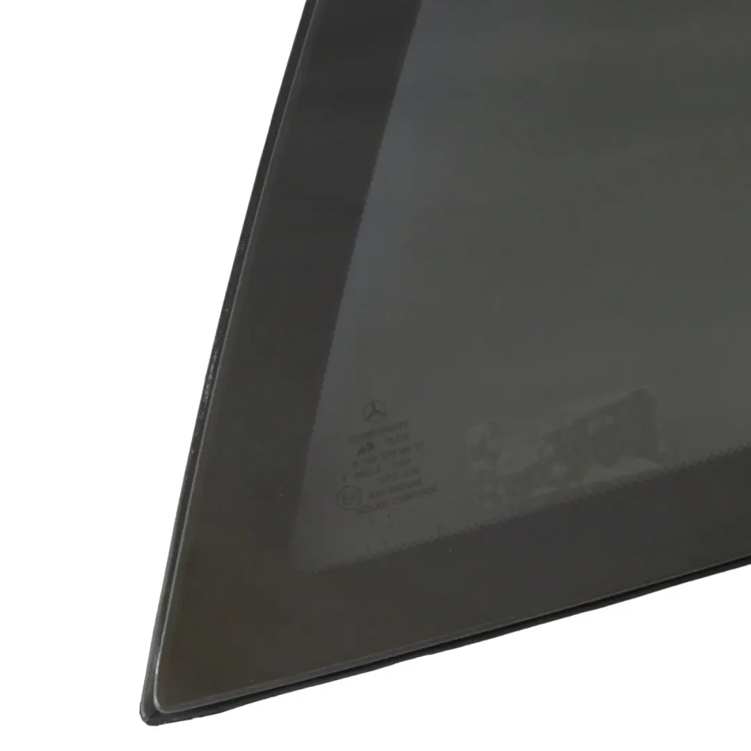 Trasero Derecho Cuarto Ventana Absorbente AS3 Vidrio para Mercedes W163 con número de pieza A1636700412 Mercedes W163 Trasero Derecho Cuarto Ventana Absorbente AS3 Vidrio - SKU A1636700412 - Número de pieza A1636700412