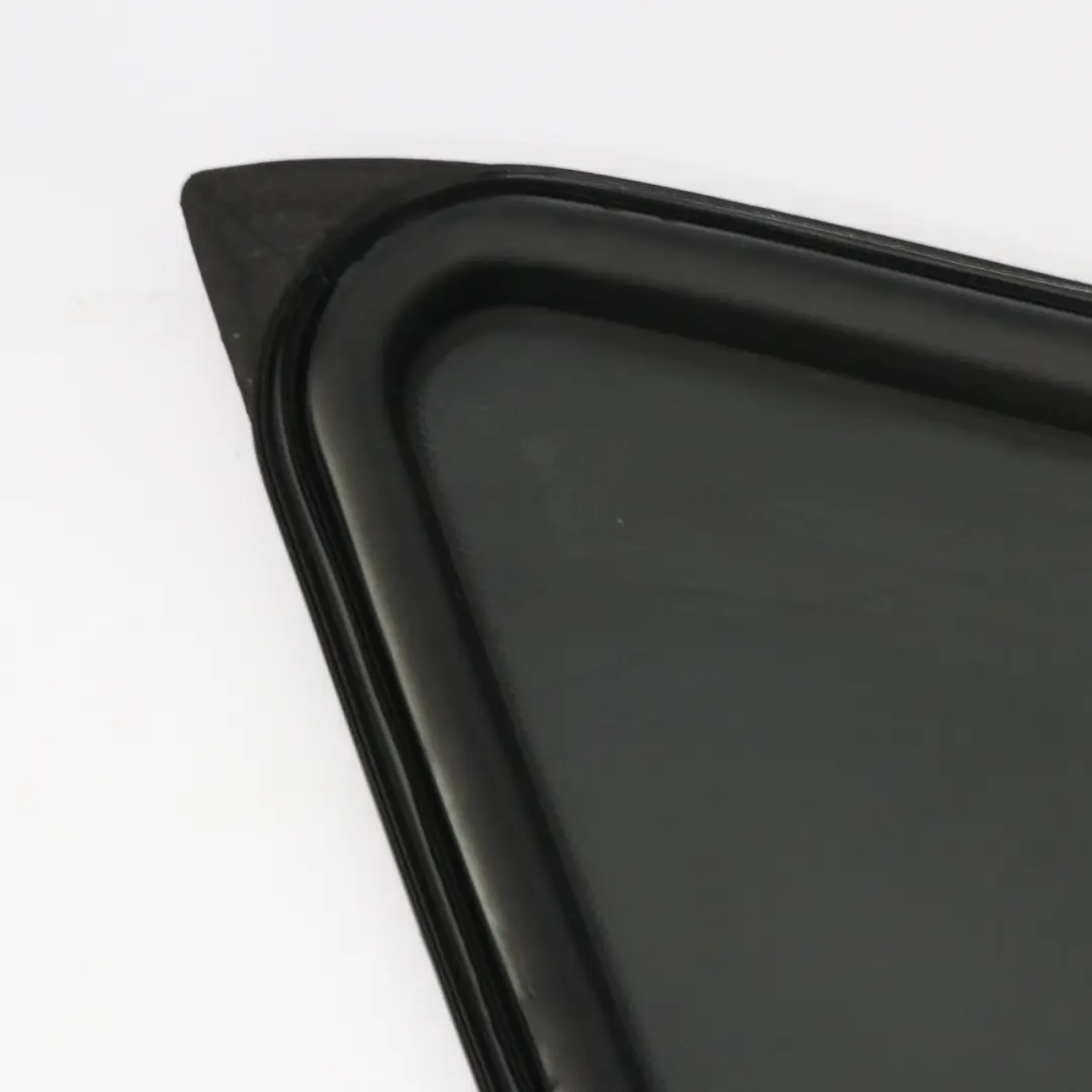 Hinten Rechts Viertel Fenster Absorbieren AS3 Glas für Mercedes W163 mit Teilenummer A1636700412 Mercedes W163 Hinten Rechts Viertel Fenster Absorbieren AS3 Glas - SKU A1636700412 - Teilenummer A1636700412