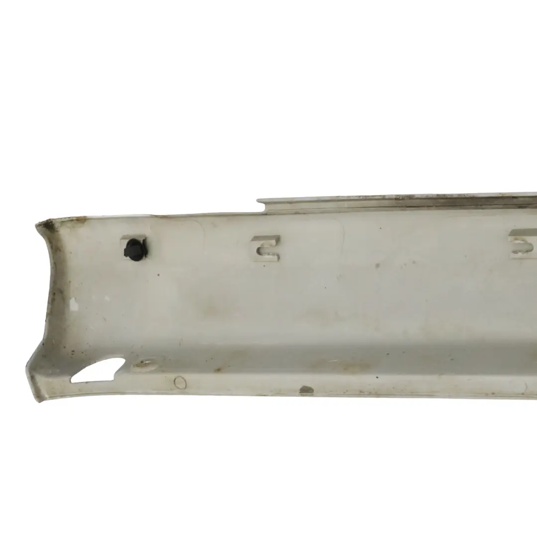 Couvre seuil de porte latérale gauche Brilliant Silver - 744 pour Mercedes ML W163 à propos du numéro de pièce A1636900340 Mercedes ML W163 Couvre seuil de porte latérale gauche Brilliant Silver - 744 - SKU A1636900340-BRS - Numéro de pièce A1636900340