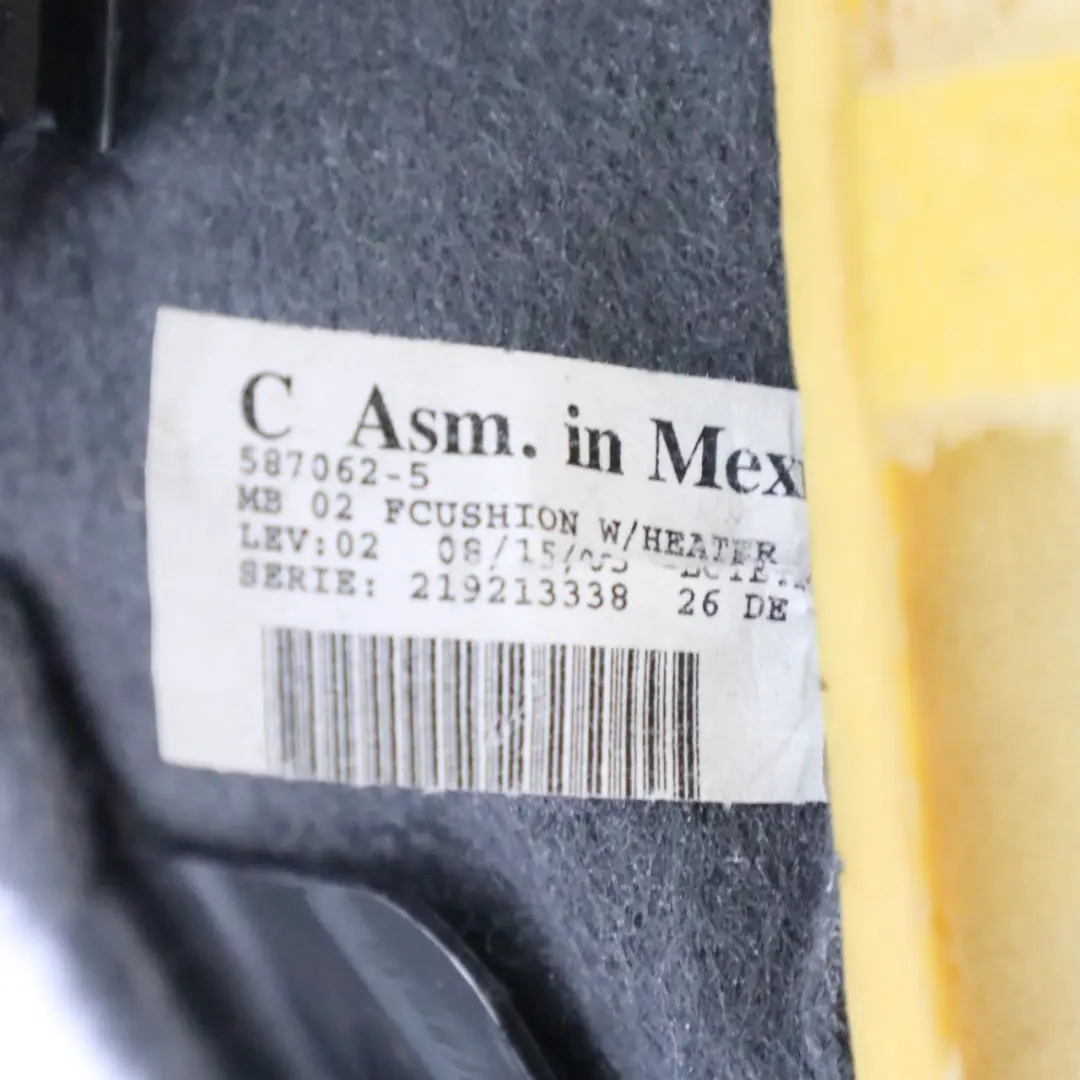 Sitzbezug Mercedes ML W163 Beheizt Vorne Links Rechts Schwarz Leder für mit Teilenummer A1639103246 Sitzbezug Mercedes ML W163 Beheizt Vorne Links Rechts Schwarz Leder - SKU A1639103246 - Teilenummer A1639103246