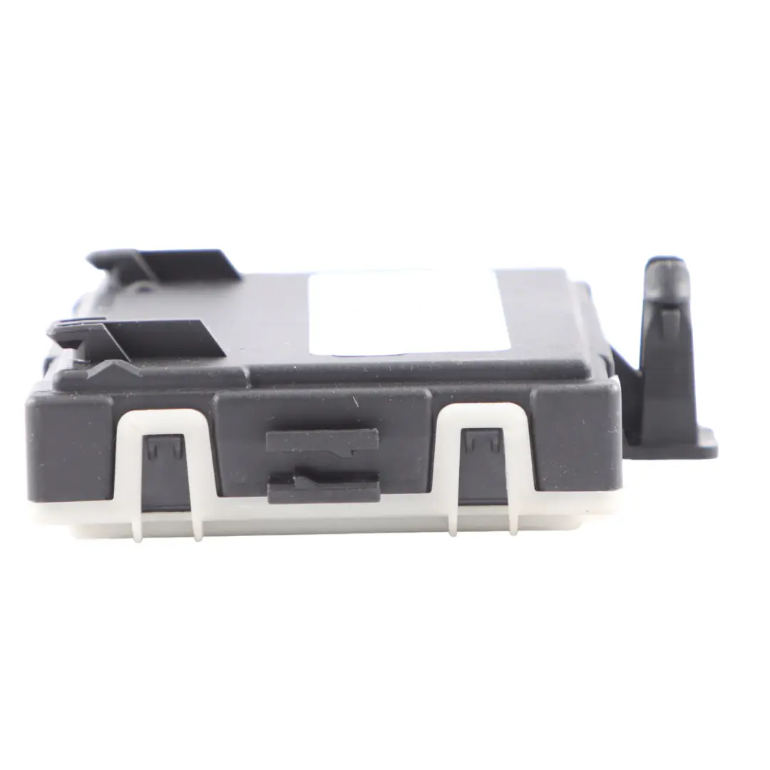 Sterownik Moduł Drzwi Prawy Przód do Mercedes W205 o numerze A1679008711 Mercedes W205 Sterownik Moduł Drzwi Prawy Przód - SKU A1679008711 - Numer Części A1679008711