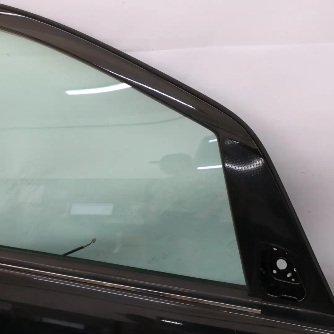 Drzwi Prawe Przednie Tropical Black Metallic - 160 do Mercedes W169 o numerze A1697202205 Mercedes W169 Drzwi Prawe Przednie Tropical Black Metallic - 160 - SKU A1697202205-TBL - Numer Części A1697202205