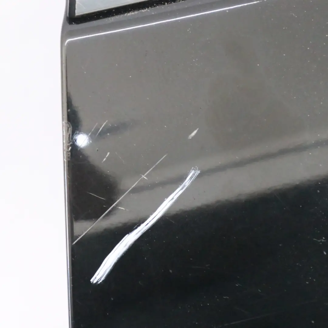 Porta posteriore destra Tropical Black Metallic - 160 per Mercedes W169 con numero di parte A1697302005 Mercedes W169 Porta posteriore destra Tropical Black Metallic - 160 - SKU A1697302005-TBL - Numero di parte A1697302005