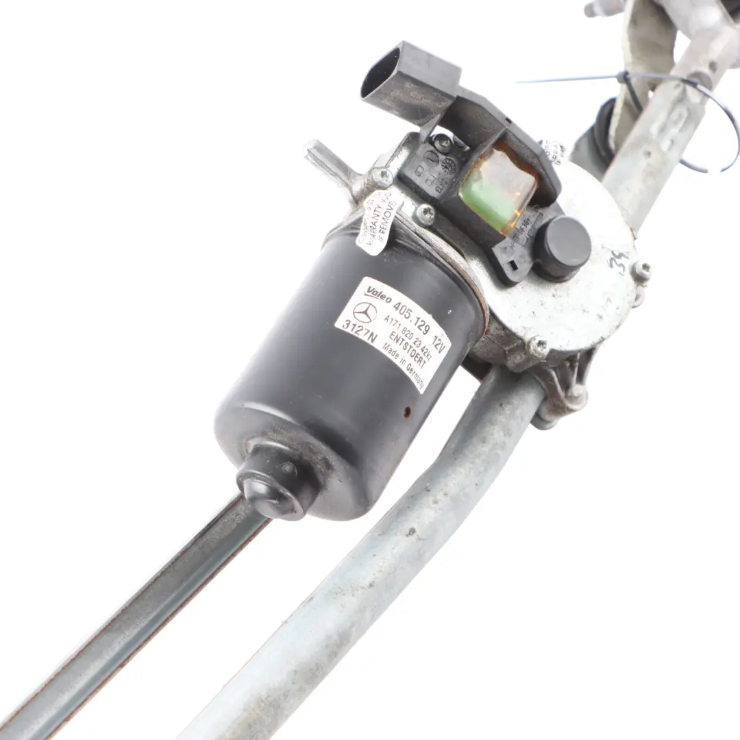 Windscreen Wiper Motor Mechanism Linkage to Mercedes SLK R171 Roadster with Part number A1718200242 Mercedes SLK R171 Roadster Windscreen Wiper Motor Mechanism Linkage - SKU RHD-A1718200242 - Part number A1718200242