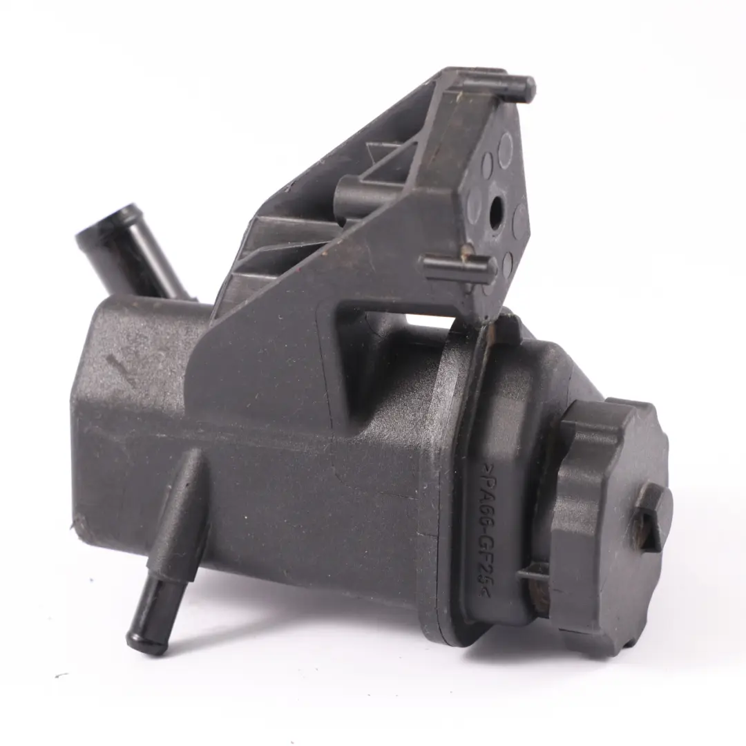 Pompe direction assistée Réservoir d'huile pour Mercedes R172 à propos du numéro de pièce A1724660102 Mercedes R172 Pompe direction assistée Réservoir d'huile - SKU A1724660102 - Numéro de pièce A1724660102