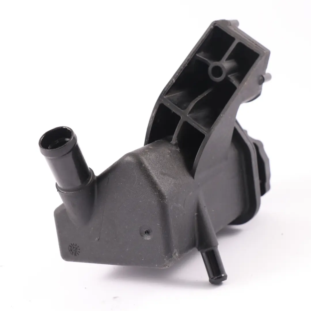 Steering Pump Oil Reservoir Tank to Mercedes R172 Power with Part number A1724660102 Mercedes R172 Power Steering Pump Oil Reservoir Tank - SKU A1724660102 - Part number A1724660102