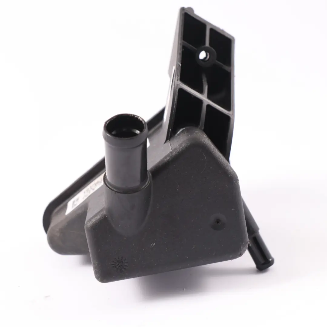 Mercedes R172 Pompe direction assistée Réservoir d'huile - SKU A1724660102 - Numéro de pièce A1724660102