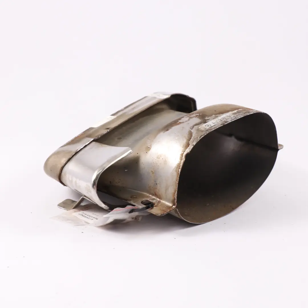 Embout tuyau d'échappement arrière gauche pour Mercedes SLK R172 à propos du numéro de pièce A1724900427 Mercedes SLK R172 Embout tuyau d'échappement arrière gauche - SKU A1724900427 - Numéro de pièce A1724900427