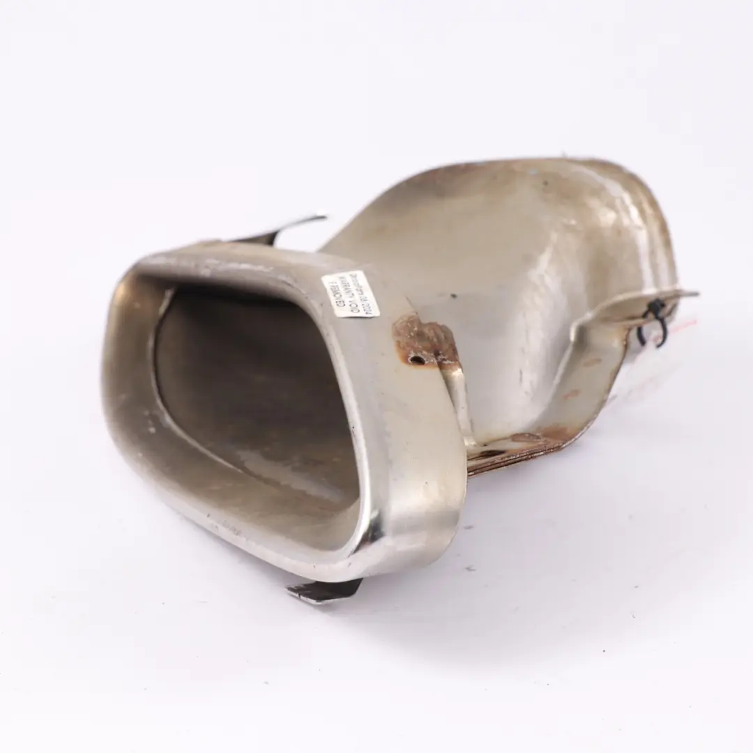 Embout tuyau d'échappement arrière droit pour Mercedes SLK R172 à propos du numéro de pièce A1724900527 Mercedes SLK R172 Embout tuyau d'échappement arrière droit - SKU A1724900527 - Numéro de pièce A1724900527