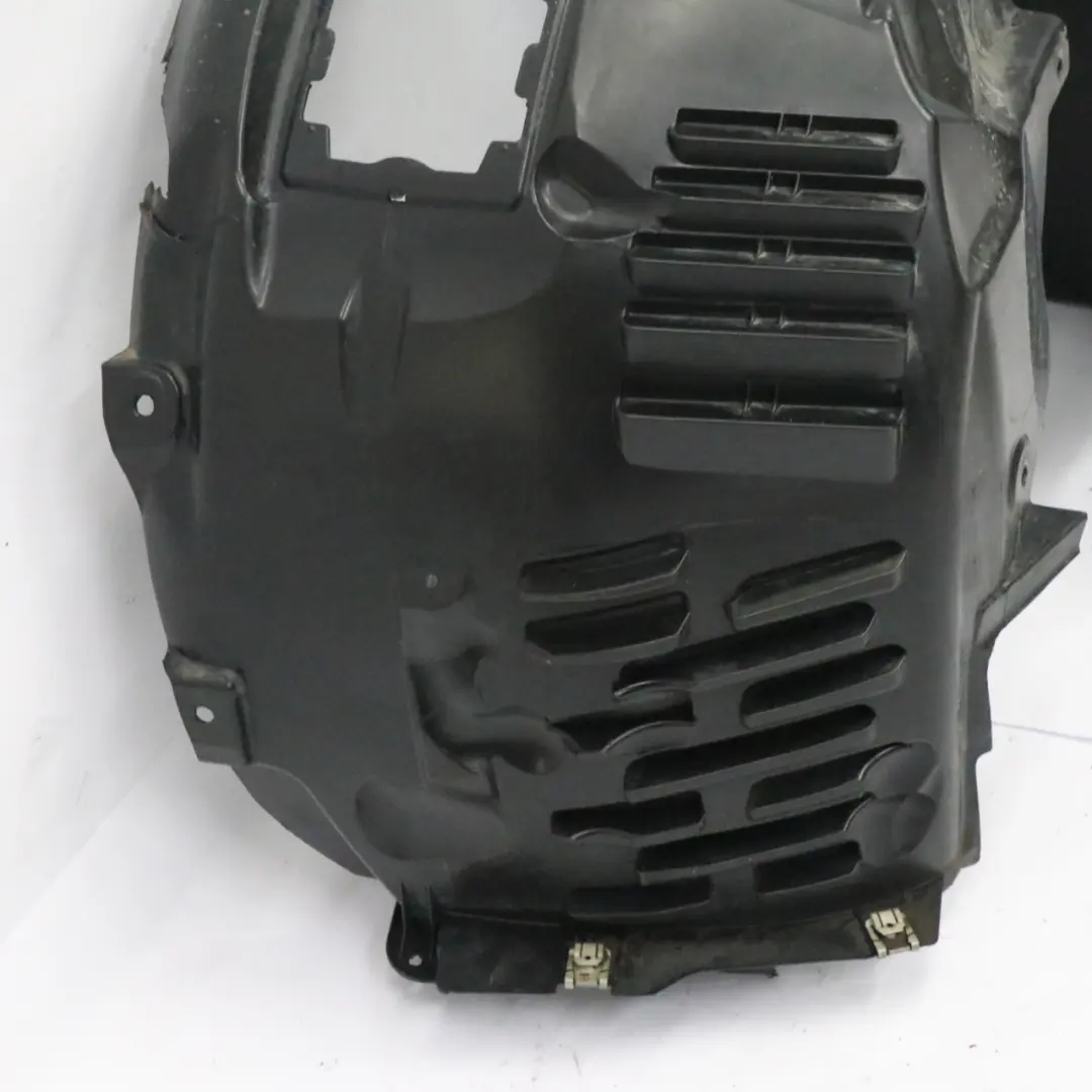 Copricerchio anteriore sinistro per Mercedes SLK R172 con numero di parte A1726902030 Mercedes SLK R172 Copricerchio anteriore sinistro - SKU A1726902030 - Numero di parte A1726902030