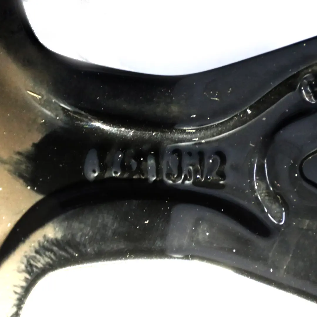 Cerchio in lega nero 19" 9 doppie razze ET:48 8J per Mercedes C117 W176 con numero di parte A1764010900 Mercedes C117 W176 Cerchio in lega nero 19" 9 doppie razze ET:48 8J - SKU A1764010900-1 - Numero di parte A1764010900