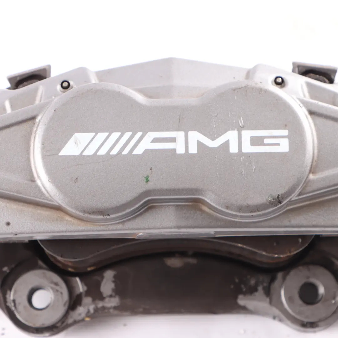 Zacisk Hamulcowy Przód Prawy do Mercedes C117 W176 45 AMG o numerze A1764210698 Mercedes C117 W176 45 AMG Zacisk Hamulcowy Przód Prawy - SKU A1764210698 - Numer Części A1764210698