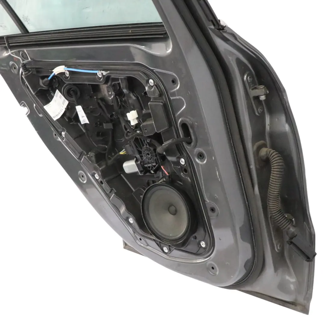 Mercedes W176 Porta posteriore sinistra Mountain Grey Metallic - 787 - SKU A1767300105-MG1 - Numero di parte A1767300105