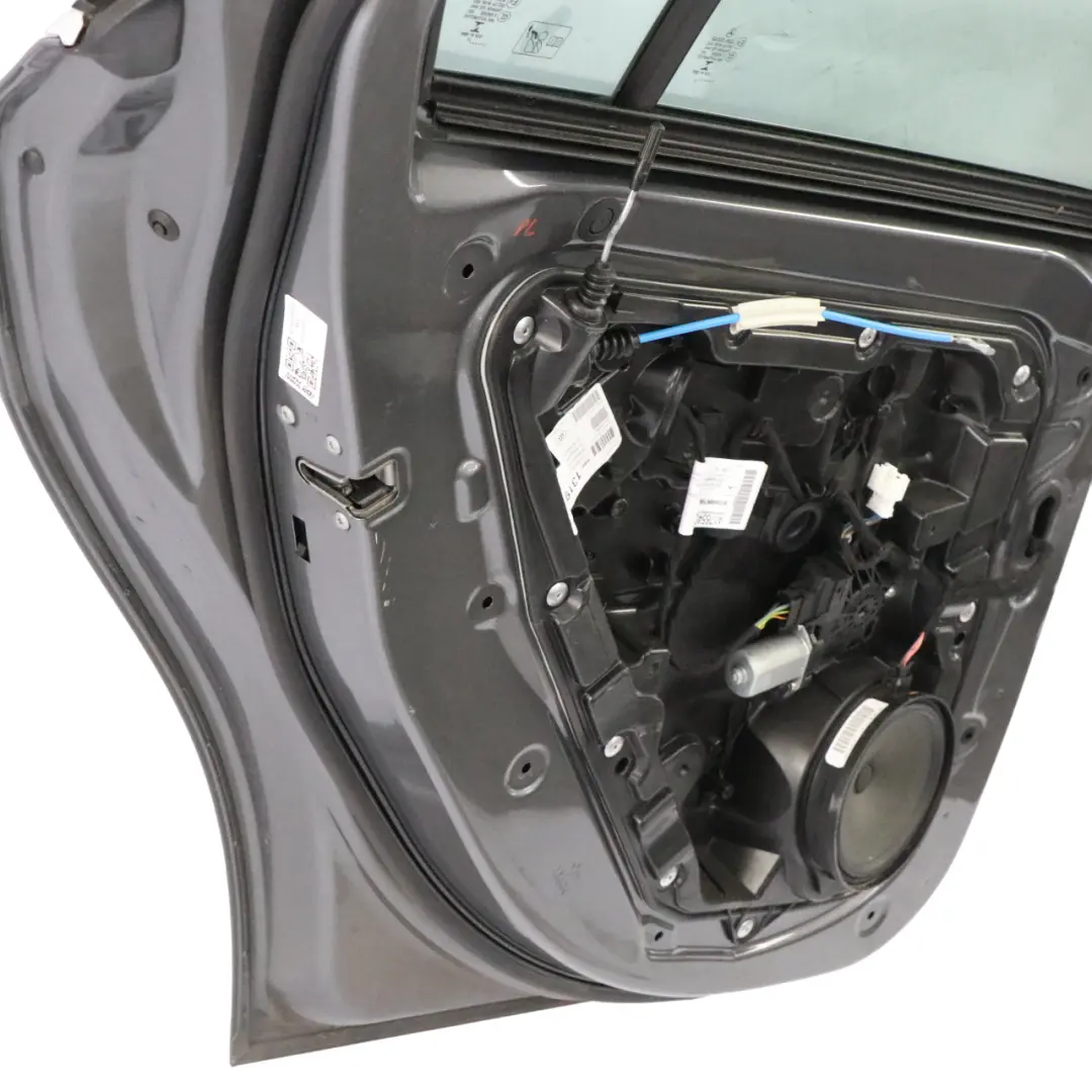 Mercedes W176 Porta posteriore sinistra Mountain Grey Metallic - 787 - SKU A1767300105-MG1 - Numero di parte A1767300105