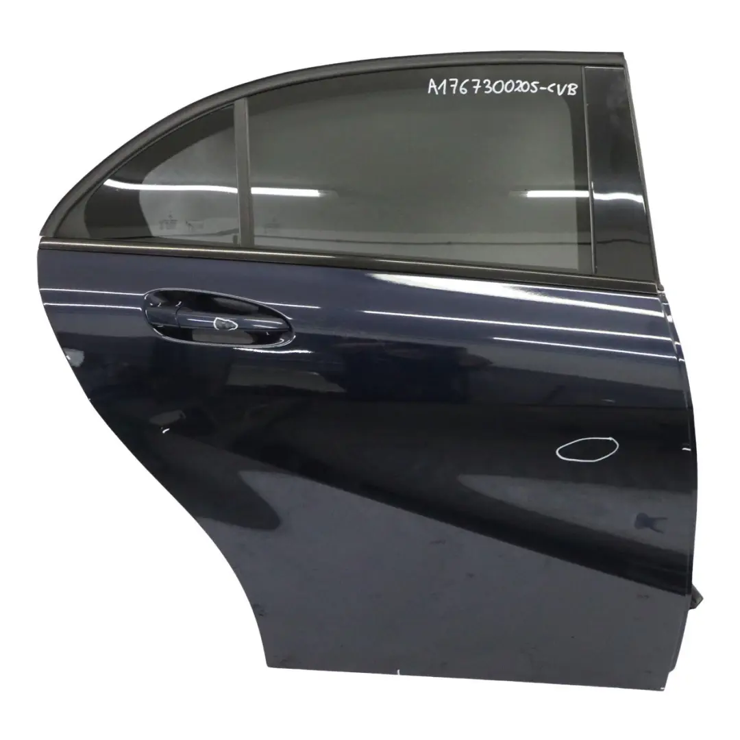 Porta posteriore destra Cavansite Blue Metallic - 890 per Mercedes W176 con numero di parte A1767300105 Mercedes W176 Porta posteriore destra Cavansite Blue Metallic - 890 - SKU A1767300205-CVB - Numero di parte A1767300105