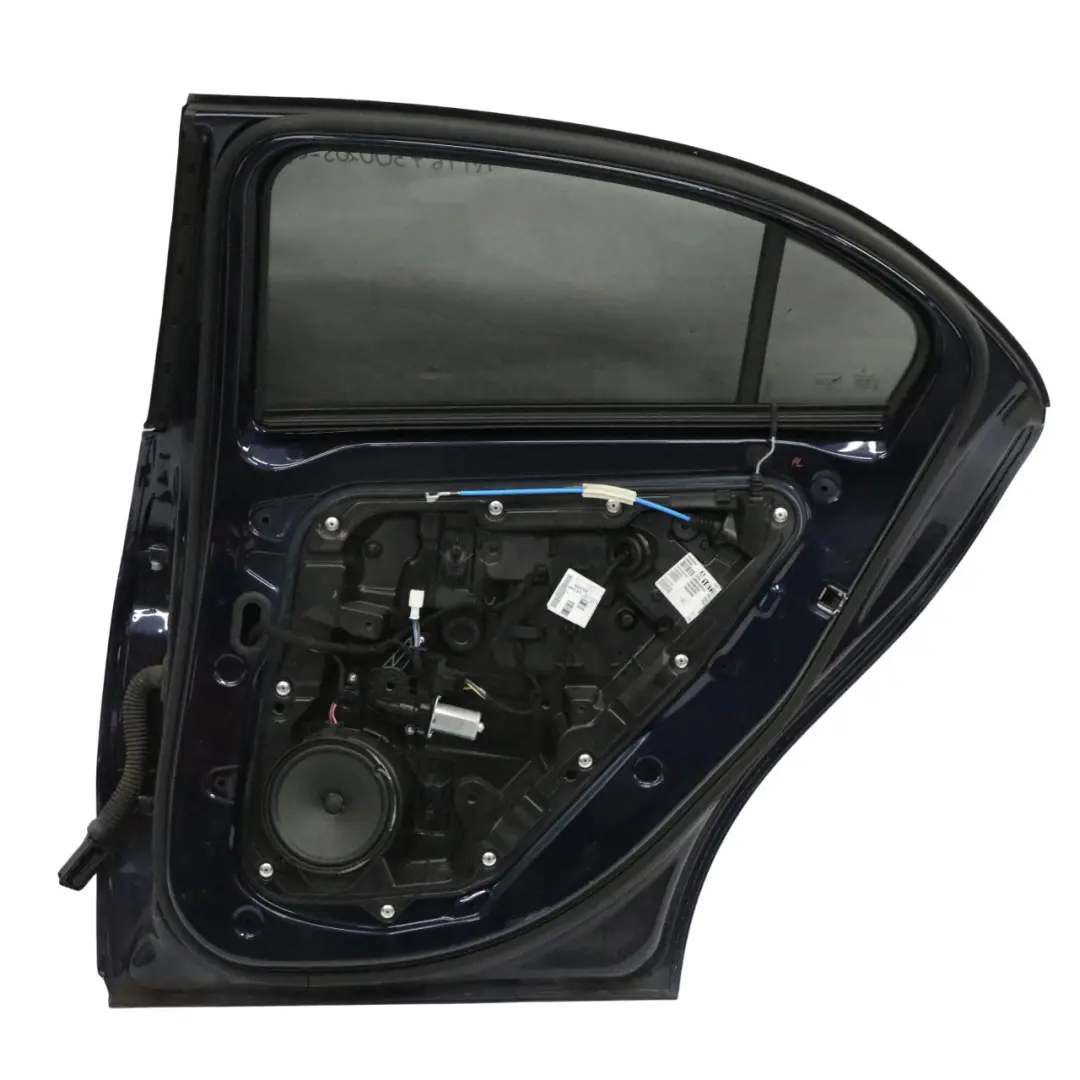 Drzwi Prawe Tylne Cavansite Blue Niebieski Metallic - 890 do Mercedes W176 o numerze A1767300105 Mercedes W176 Drzwi Prawe Tylne Cavansite Blue Niebieski Metallic - 890 - SKU A1767300205-CVB - Numer Części A1767300105