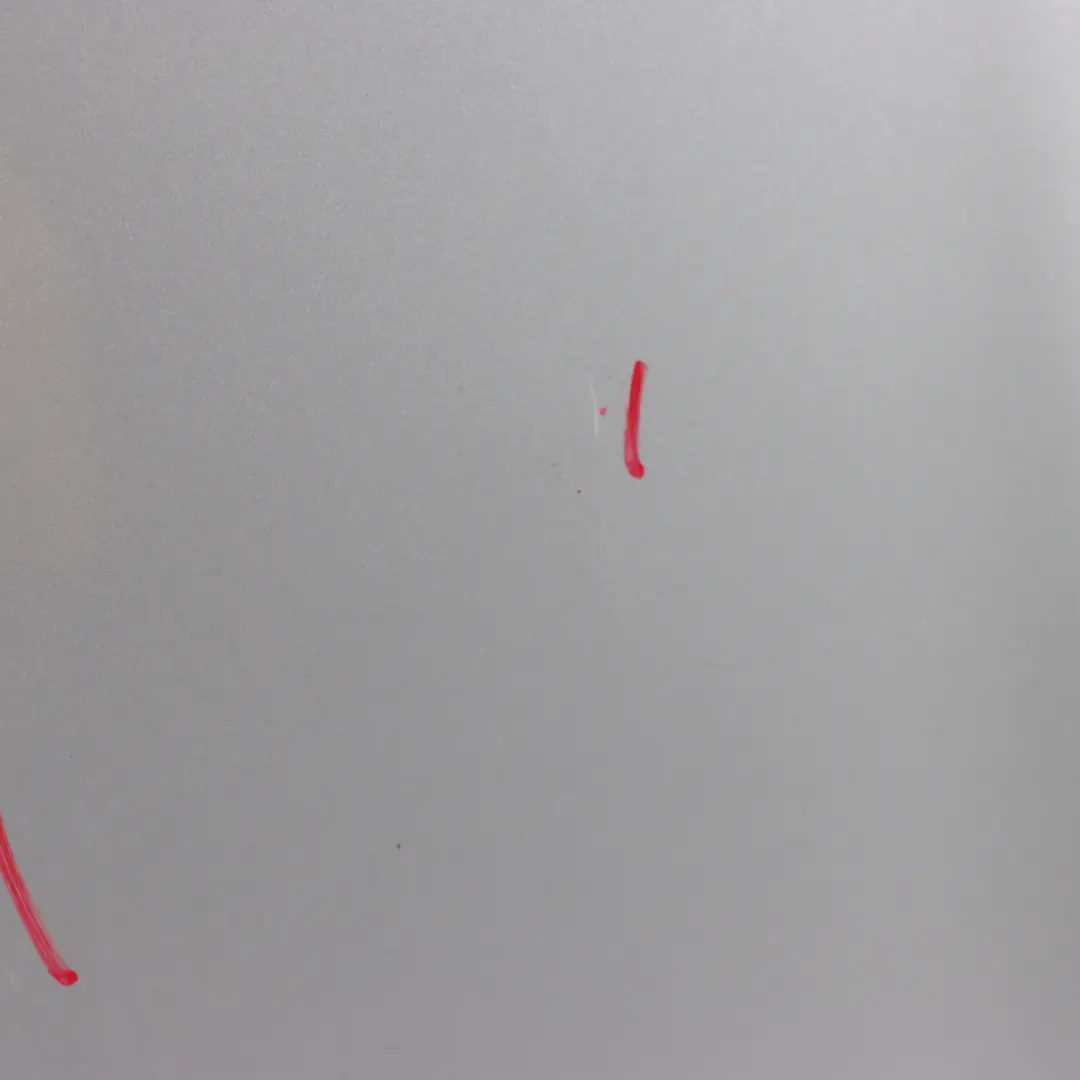 Spoiler Blenda Klapy Tył Srebrna do Mercedes W176 o numerze A1767900100 Mercedes W176 Spoiler Blenda Klapy Tył Srebrna - SKU A1767900100-PLS - Numer Części A1767900100