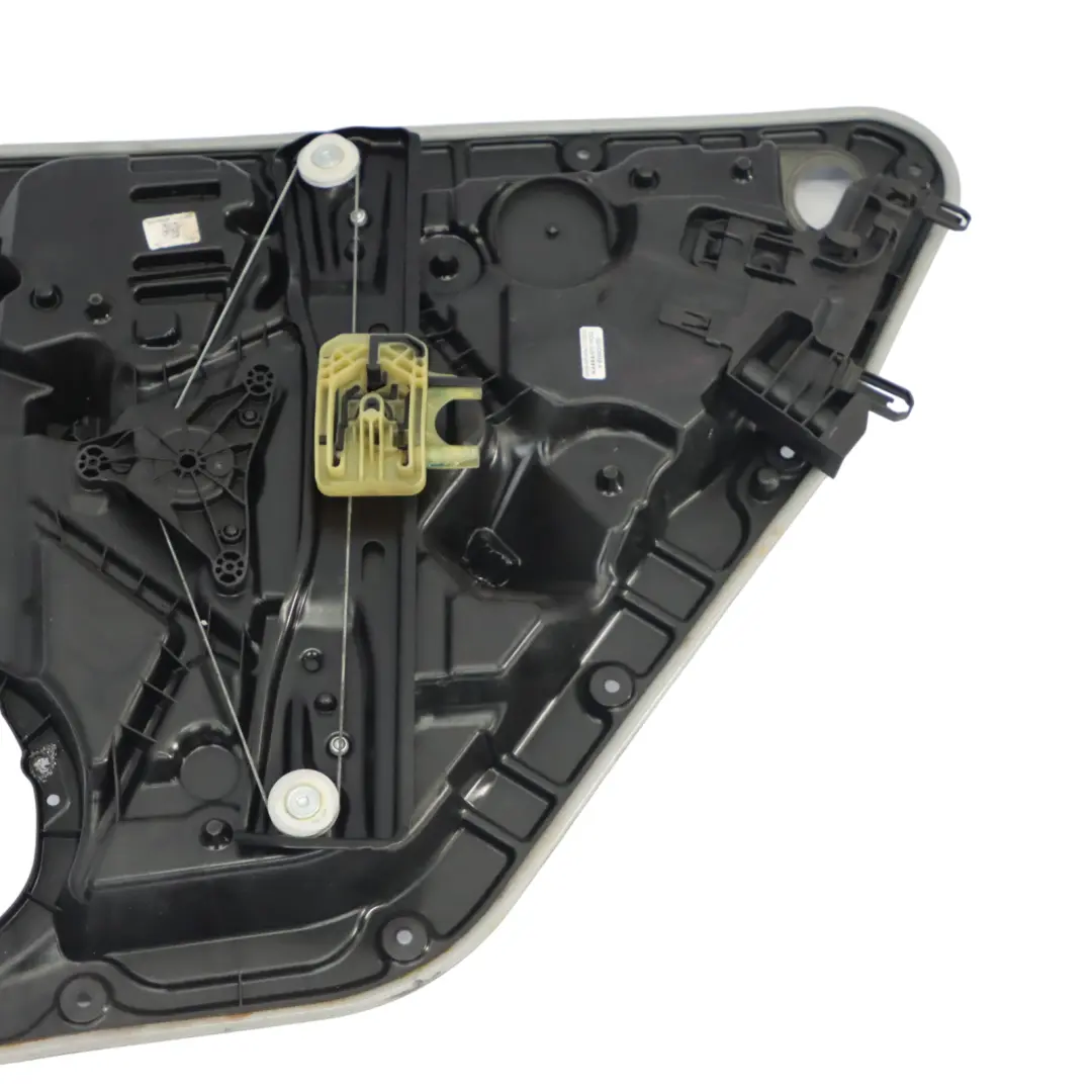 Mercedes W177 Tarjeta puerta montaje ventana trasera izquierda regulador - SKU A1777300302 - Número de pieza A1777300302