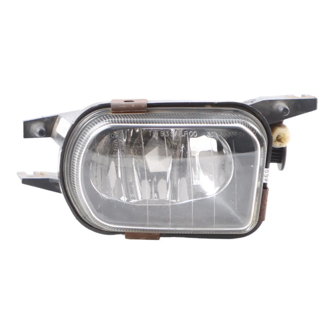 Lampe antibrouillard avant droite pour Mercedes W203 C209 à propos du numéro de pièce A2038201256 Mercedes W203 C209 Lampe antibrouillard avant droite - SKU A2038201256 - Numéro de pièce A2038201256