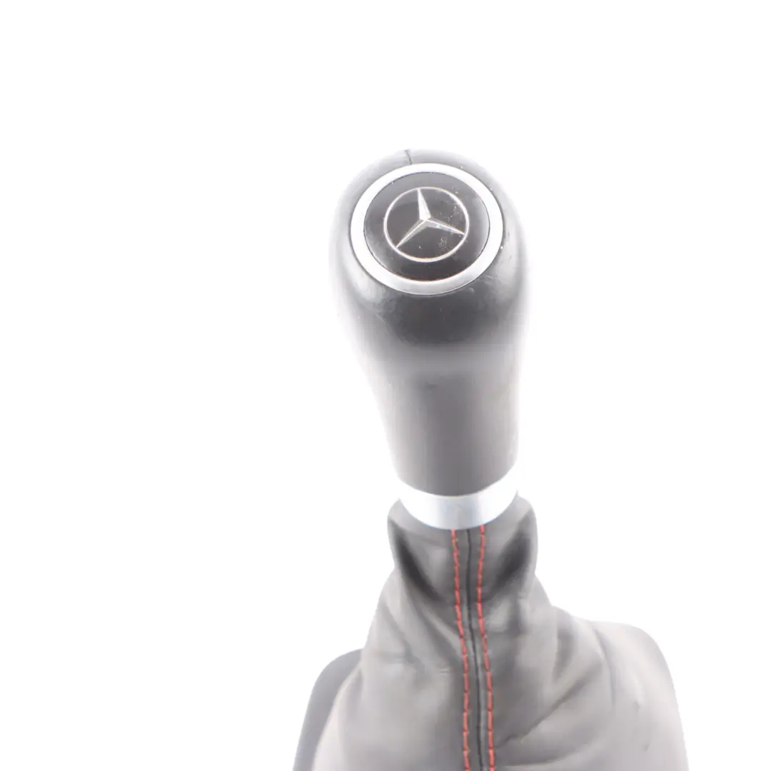 Mieszek Gałka Dźwignia Zmiany Biegów do Mercedes W204 o numerze A2042675210 Mercedes W204 Mieszek Gałka Dźwignia Zmiany Biegów - SKU A2042675210 - Numer Części A2042675210