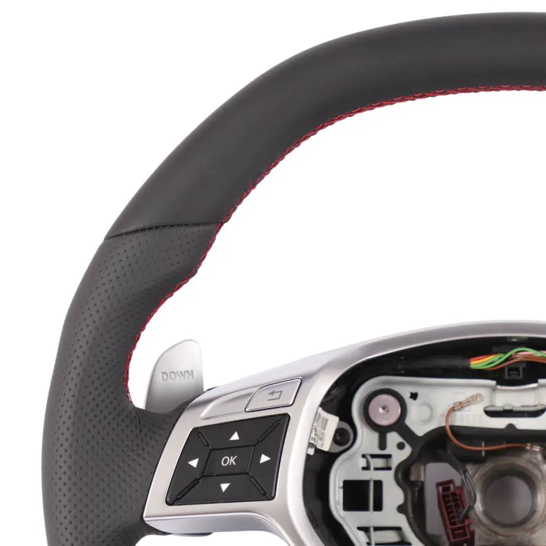 NUEVO Volante de cuero negro Palanca cambio Hilos rojos para Mercedes W176 C204 con número de pieza A2044605203 Mercedes W176 C204 NUEVO Volante de cuero negro Palanca cambio Hilos rojos - SKU A2044605203-1 - Número de pieza A2044605203