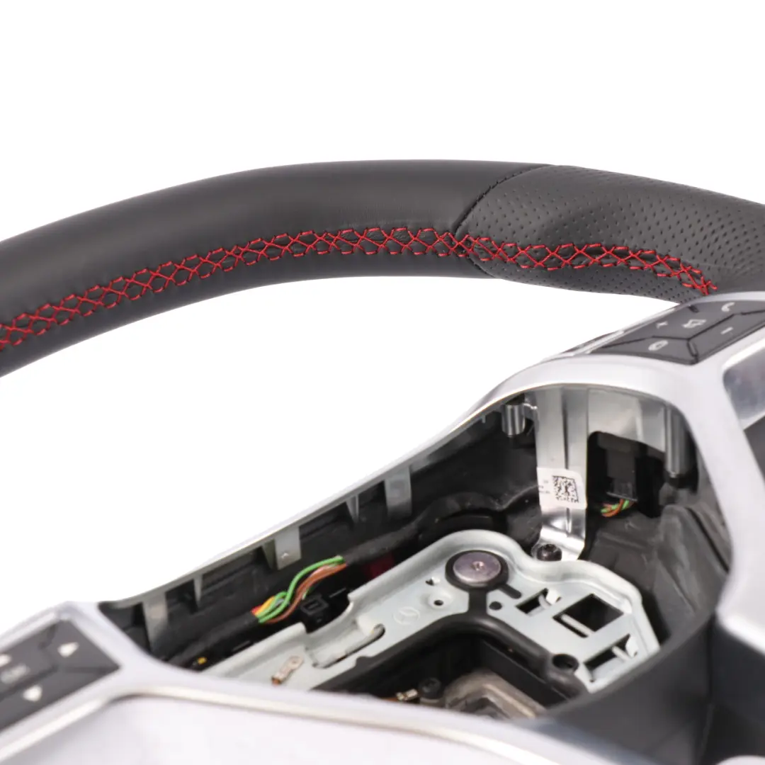 NOUVEAU Volant cuir noir avec palettes changement vitesse pour Mercedes W176 C204 à propos du numéro de pièce A2044605203 Mercedes W176 C204 NOUVEAU Volant cuir noir avec palettes changement vitesse - SKU A2044605203-1 - Numéro de pièce A2044605203