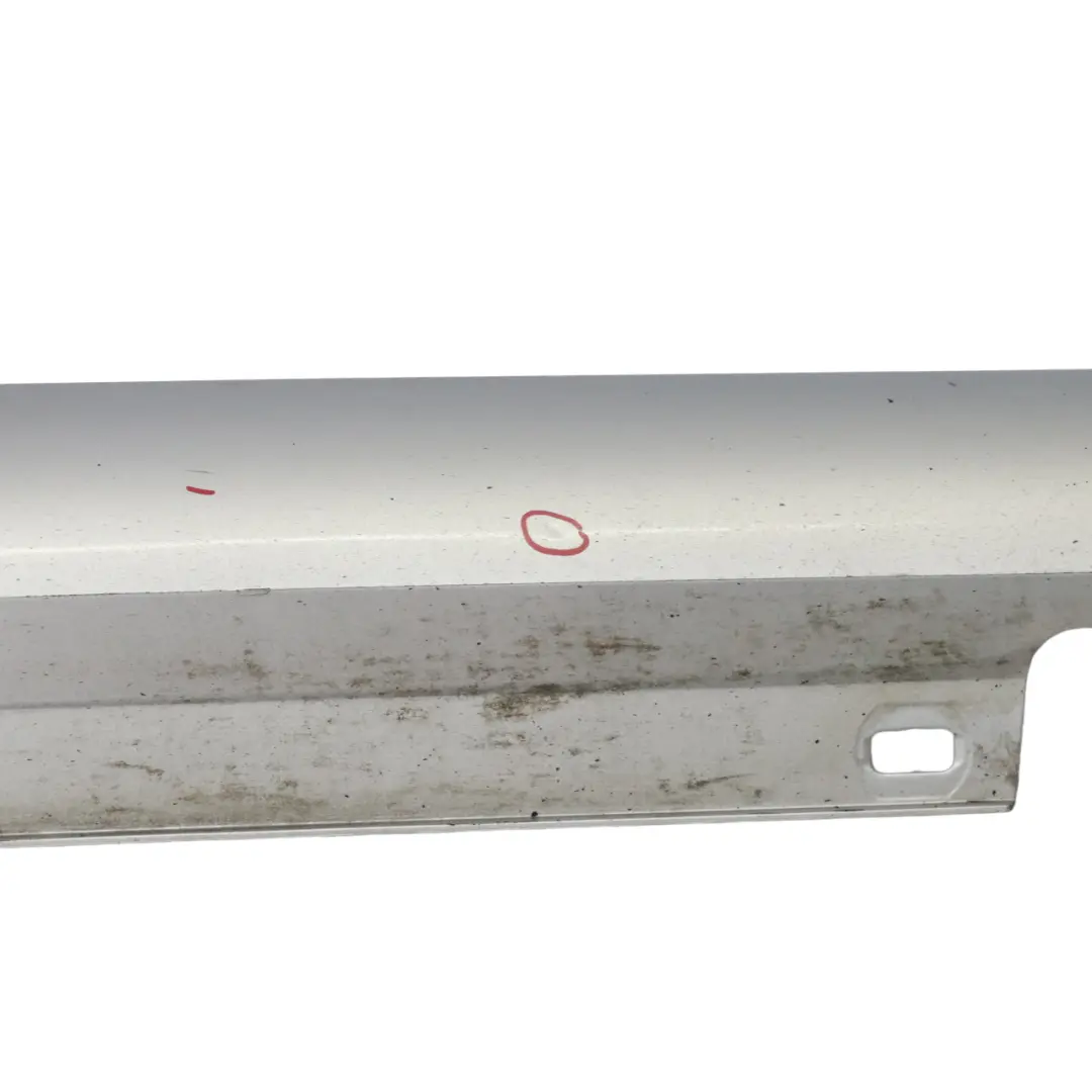 Faldón lateral Tapa umbral puerta Derecha Plata Iridium - 775 para Mercedes C204 AMG con número de pieza A2046982654 Mercedes C204 AMG Faldón lateral Tapa umbral puerta Derecha Plata Iridium - 775 - SKU A2046982654-IRS - Número de pieza A2046982654