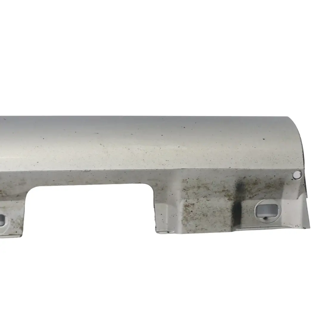 Gonna laterale copri soglia porta destra Iridium Silver - 775 per Mercedes C204 AMG con numero di parte A2046982654 Mercedes C204 AMG Gonna laterale copri soglia porta destra Iridium Silver - 775 - SKU A2046982654-IRS - Numero di parte A2046982654