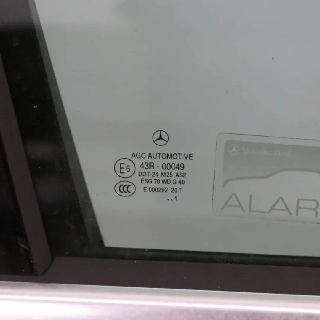 Drzwi Prawe Przednie Iridium Silver Srebrny Metalik - 775 do Mercedes C204 o numerze A2047201005 Mercedes C204 Drzwi Prawe Przednie Iridium Silver Srebrny Metalik - 775 - SKU A2047201005-IRS - Numer Części A2047201005