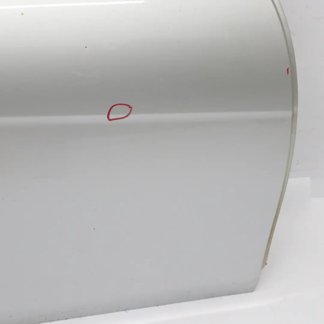 Droite Argent Iridium Métallisé - 775 pour Porte avant Mercedes C204 W204 Coupe à propos du numéro de pièce A2047201005 Porte avant Mercedes C204 W204 Coupe Droite Argent Iridium Métallisé - 775 - SKU A2047201005-IRS - Numéro de pièce A2047201005