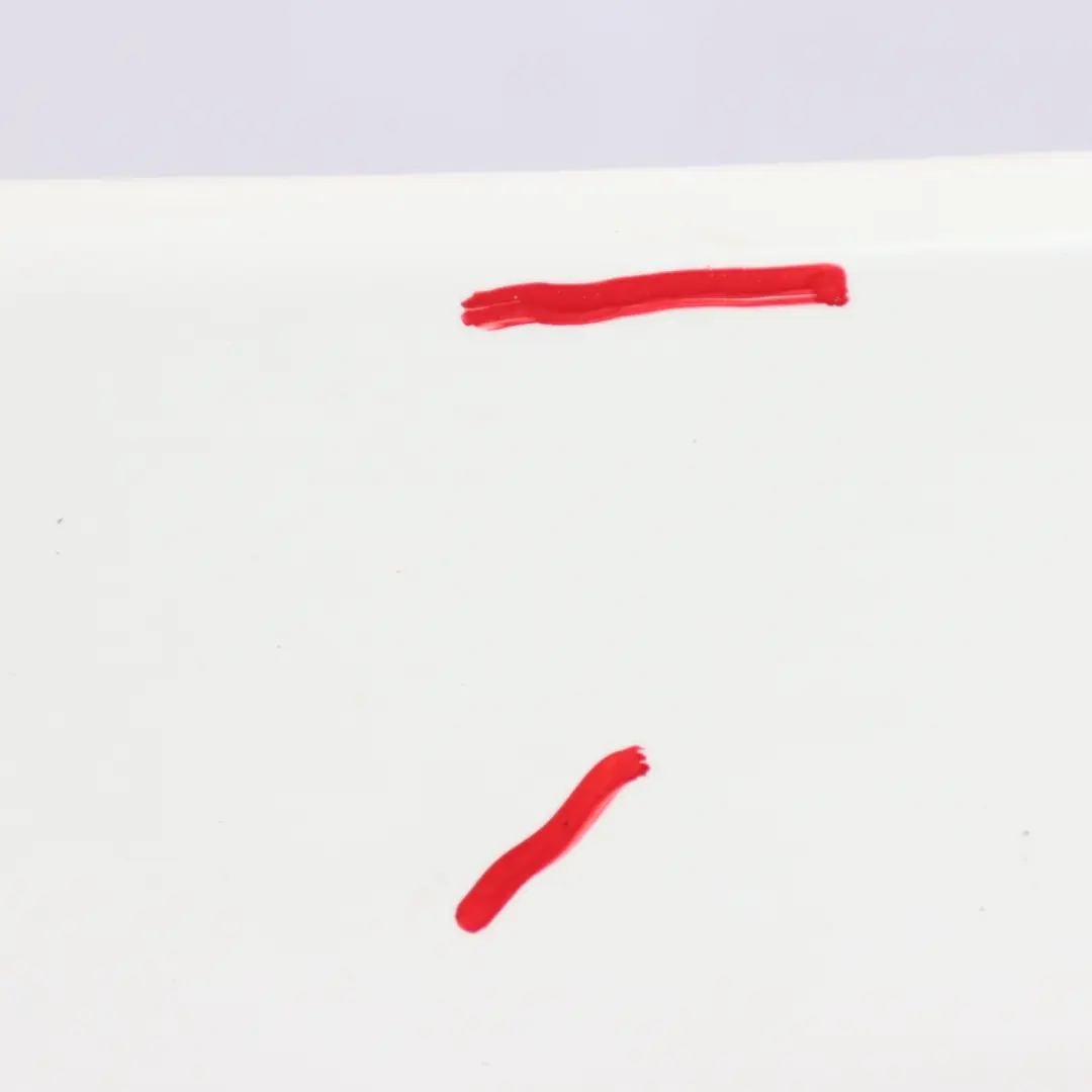 Modanatura Portellone Posteriore Bagagliaio AMG Bianco - 149 per Mercedes W204 con numero di parte A2047900388 Mercedes W204 Modanatura Portellone Posteriore Bagagliaio AMG Bianco - 149 - SKU A2047900388-POL - Numero di parte A2047900388