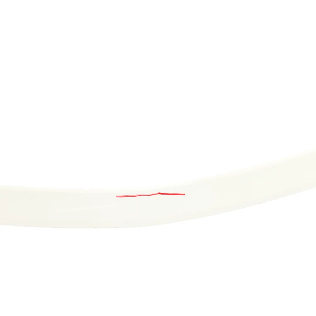 Moldura Portón Trasero De Maletero AMG Blanco Polar - 149 para Mercedes W204 con número de pieza A2047900388 Mercedes W204 Moldura Portón Trasero De Maletero AMG Blanco Polar - 149 - SKU A2047900388-POL - Número de pieza A2047900388