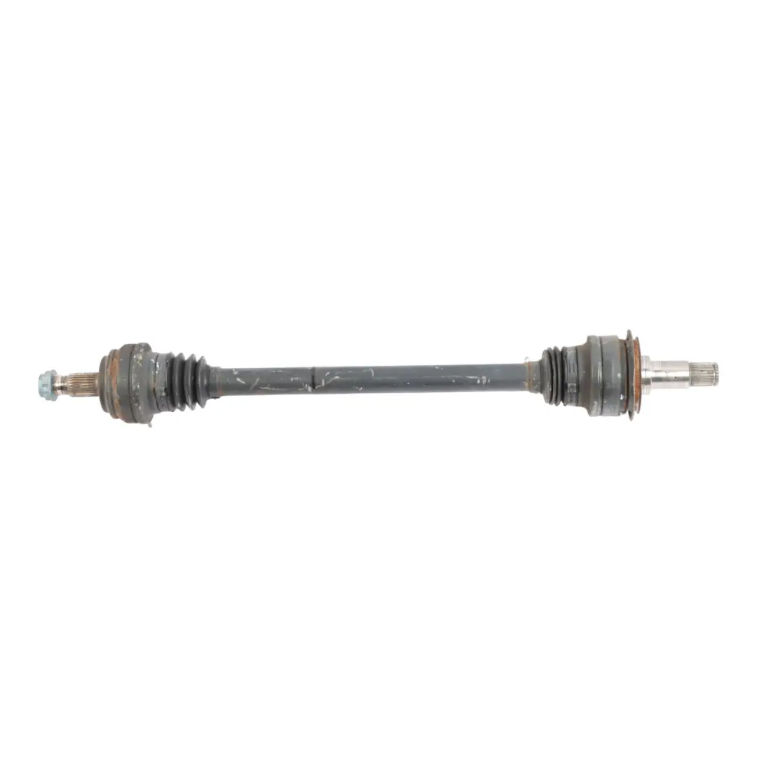 Albero trasmissione asse posteriore destro uscita per Mercedes W205 con numero di parte A2053509608 Mercedes W205 Albero trasmissione asse posteriore destro uscita - SKU A2053509608 - Numero di parte A2053509608