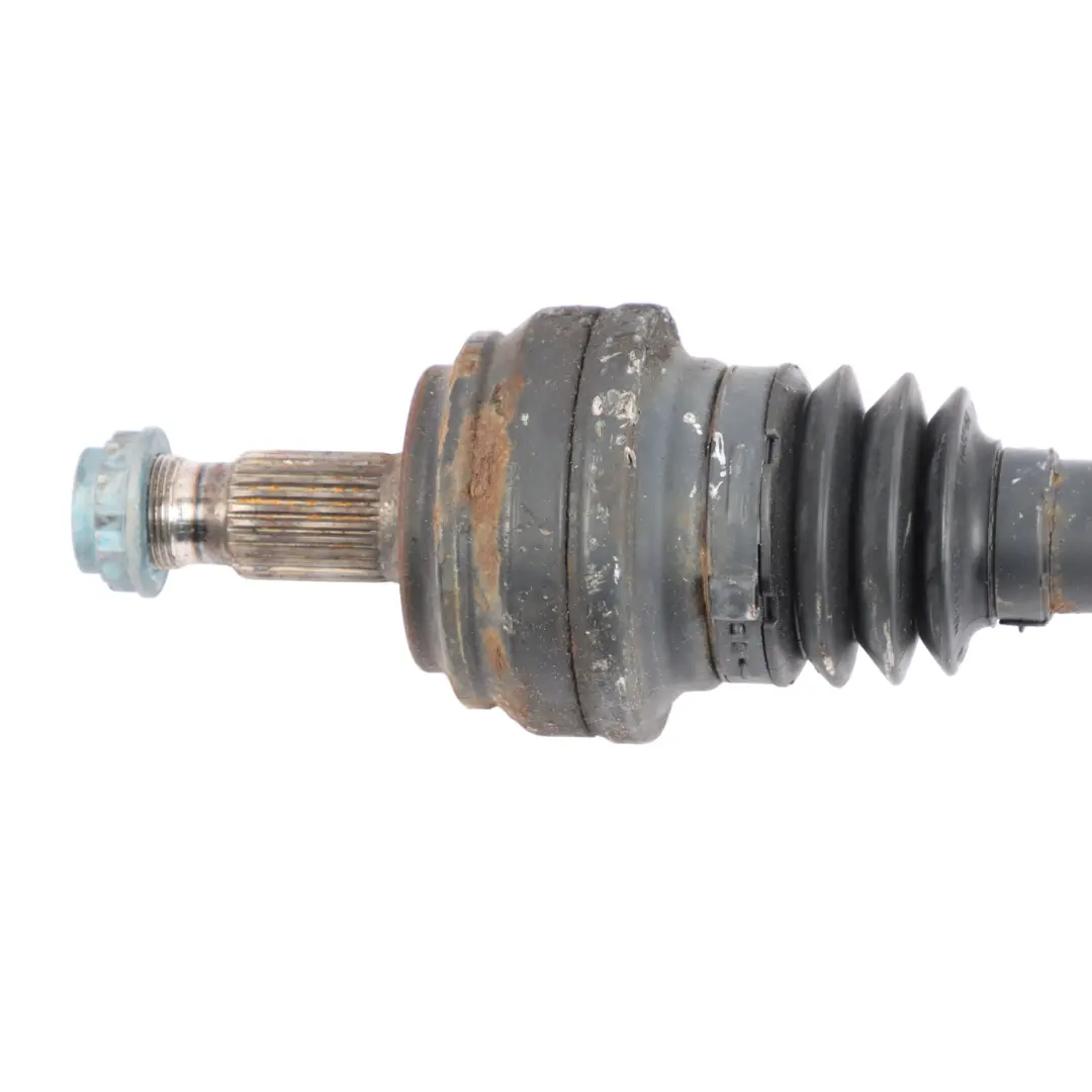 Albero trasmissione asse posteriore destro uscita per Mercedes W205 con numero di parte A2053509608 Mercedes W205 Albero trasmissione asse posteriore destro uscita - SKU A2053509608 - Numero di parte A2053509608
