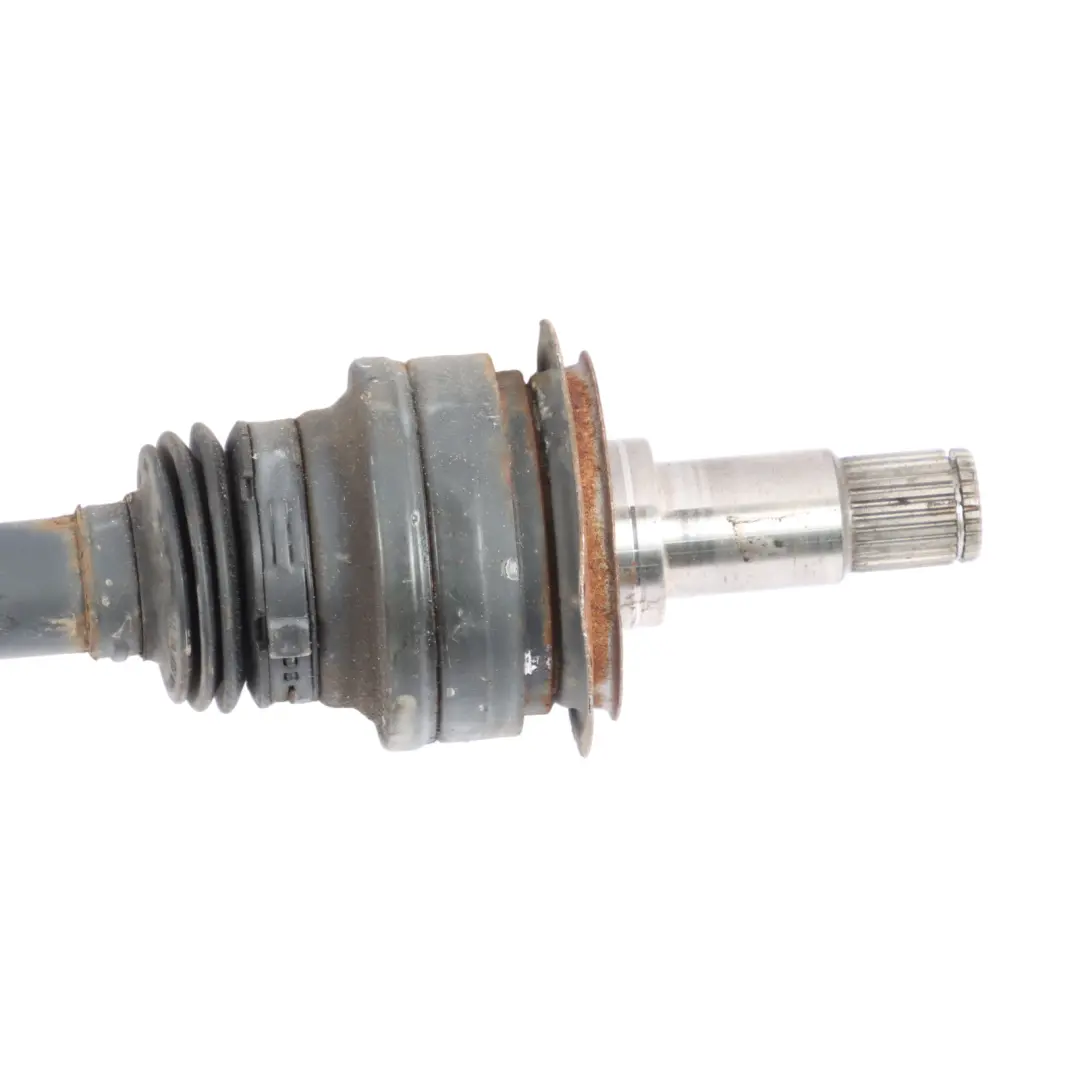 Albero trasmissione asse posteriore destro uscita per Mercedes W205 con numero di parte A2053509608 Mercedes W205 Albero trasmissione asse posteriore destro uscita - SKU A2053509608 - Numero di parte A2053509608