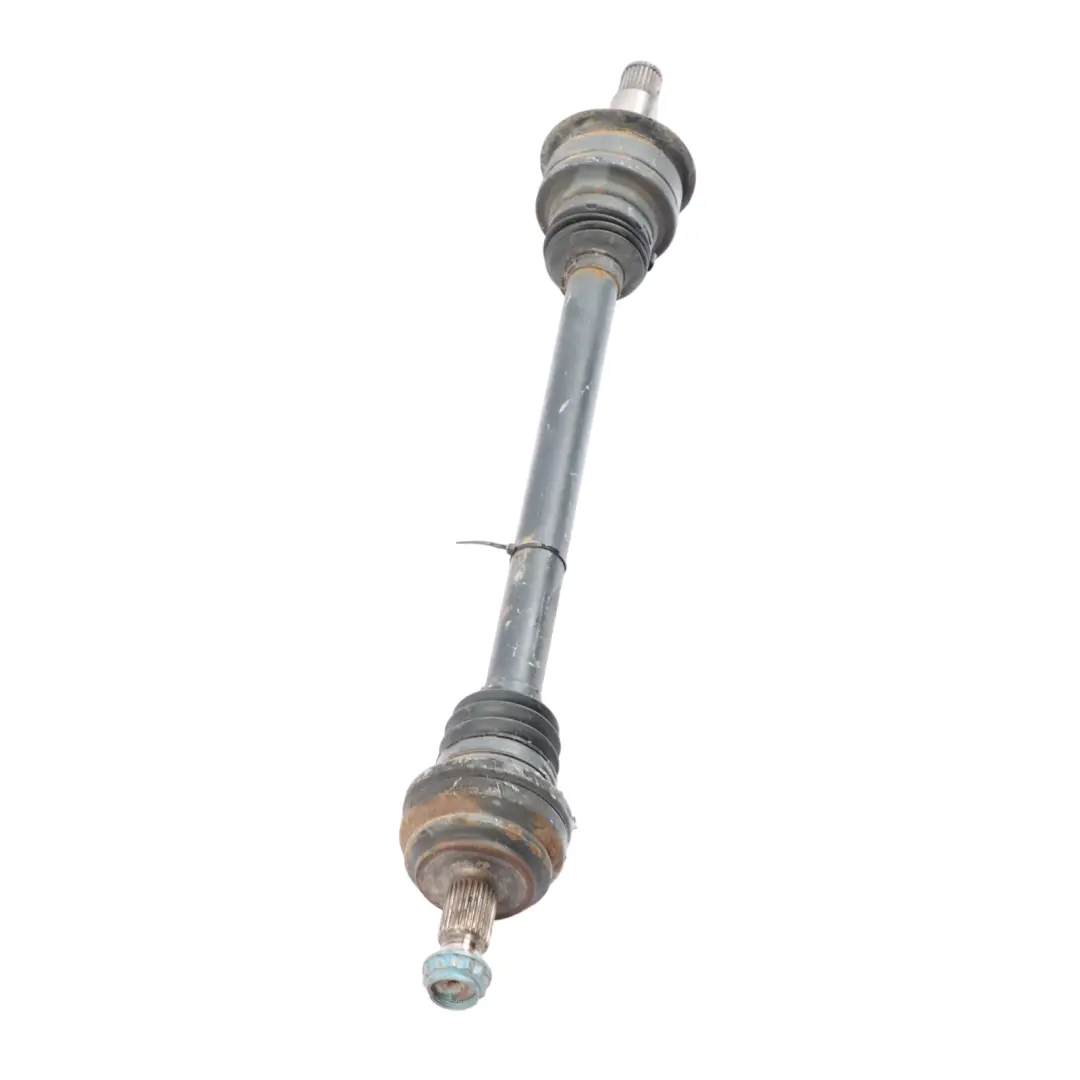Albero trasmissione asse posteriore destro uscita per Mercedes W205 con numero di parte A2053509608 Mercedes W205 Albero trasmissione asse posteriore destro uscita - SKU A2053509608 - Numero di parte A2053509608