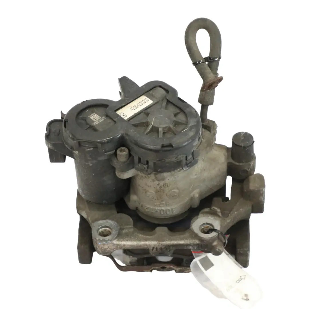 Zacisk Hamulcowy Prawy Tylny M264 do Mercedes W205 o numerze A2054230281 Mercedes W205 Zacisk Hamulcowy Prawy Tylny M264 - SKU A2054230281 - Numer Części A2054230281