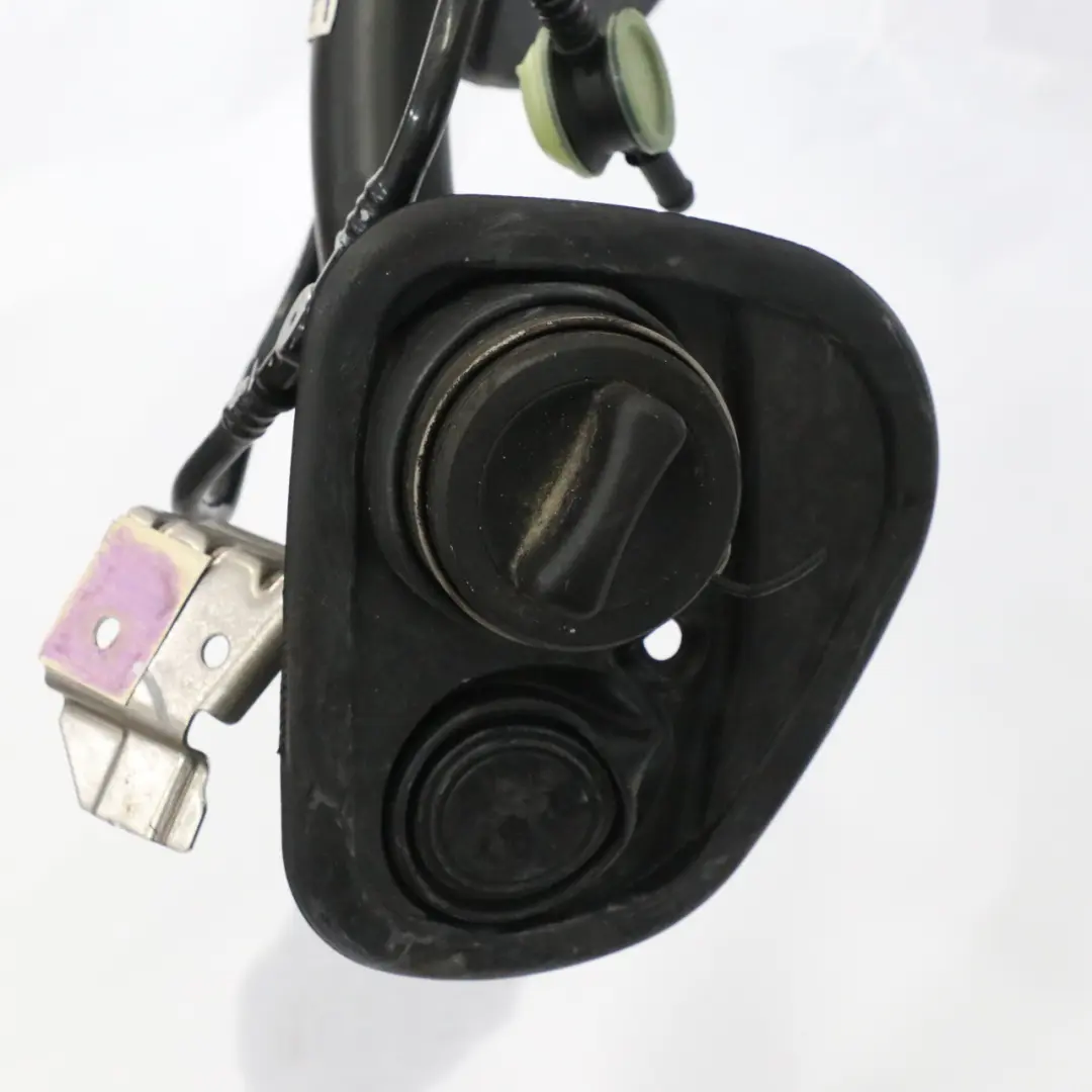 Mercedes W205 M274 Depósito combustible Gasolina Depósito completo - SKU A2054708300 - Número de pieza A2054708300