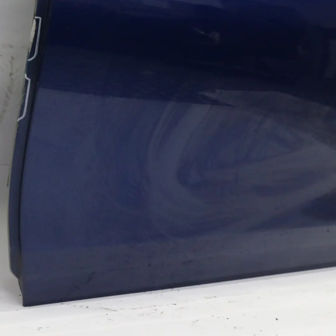 Porta anteriore sinistra Blu brillante metallizzato - 896 per Mercedes W205 con numero di parte A2057200105 Mercedes W205 Porta anteriore sinistra Blu brillante metallizzato - 896 - SKU A2057200105-BRB - Numero di parte A2057200105