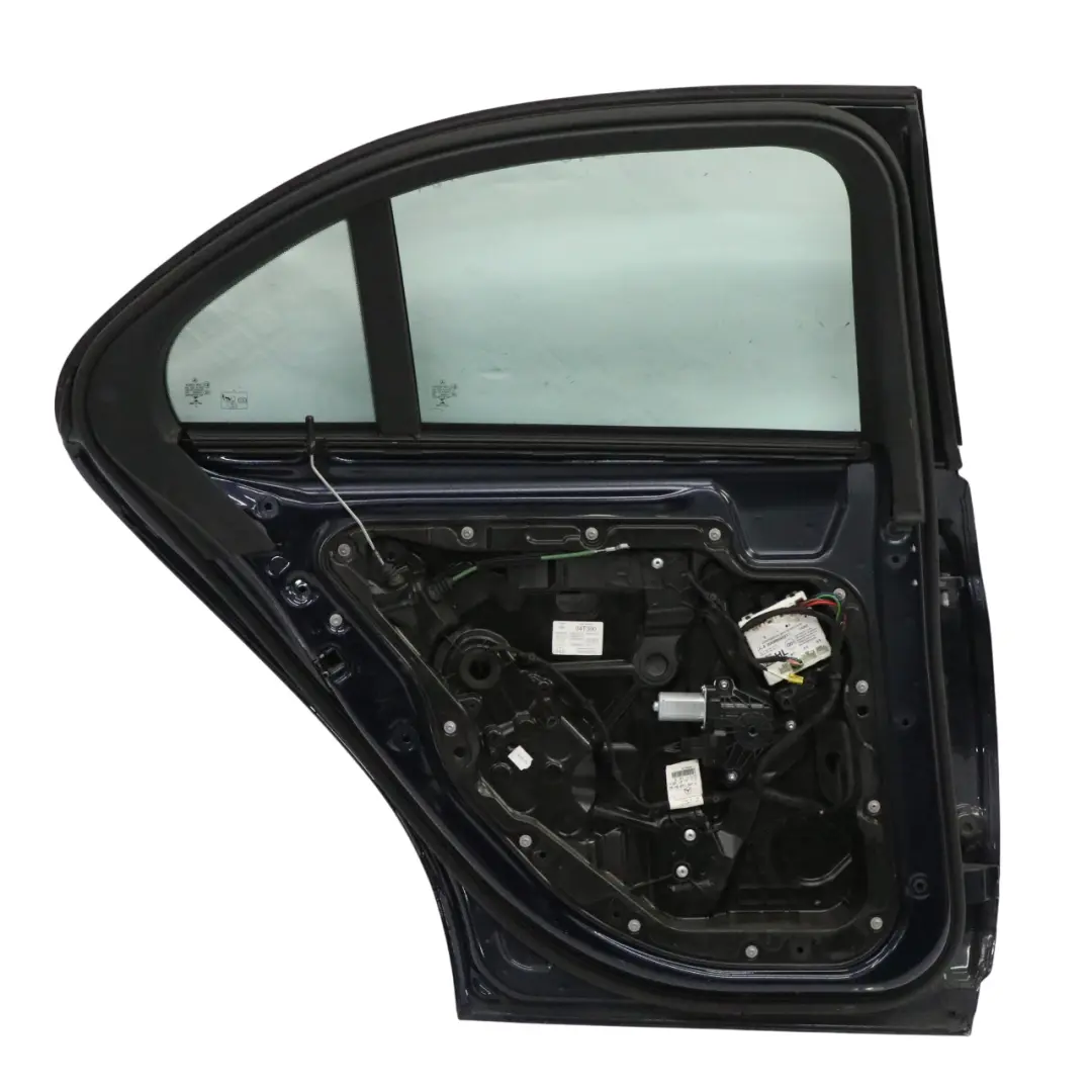Puerta Trasera Izquierda Cavansite Azul Metalizado - 890 para Mercedes W205 con número de pieza A2057300105 Mercedes W205 Puerta Trasera Izquierda Cavansite Azul Metalizado - 890 - SKU A2057300105-CVB1 - Número de pieza A2057300105