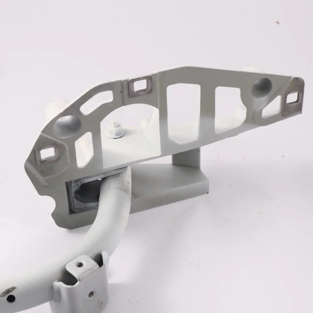 Bisagra Maletero Trasero Izquierdo Blanco Polar - 149 para Mercedes W205 con número de pieza A2057500328 Mercedes W205 Bisagra Maletero Trasero Izquierdo Blanco Polar - 149 - SKU A2057500328-POL - Número de pieza A2057500328