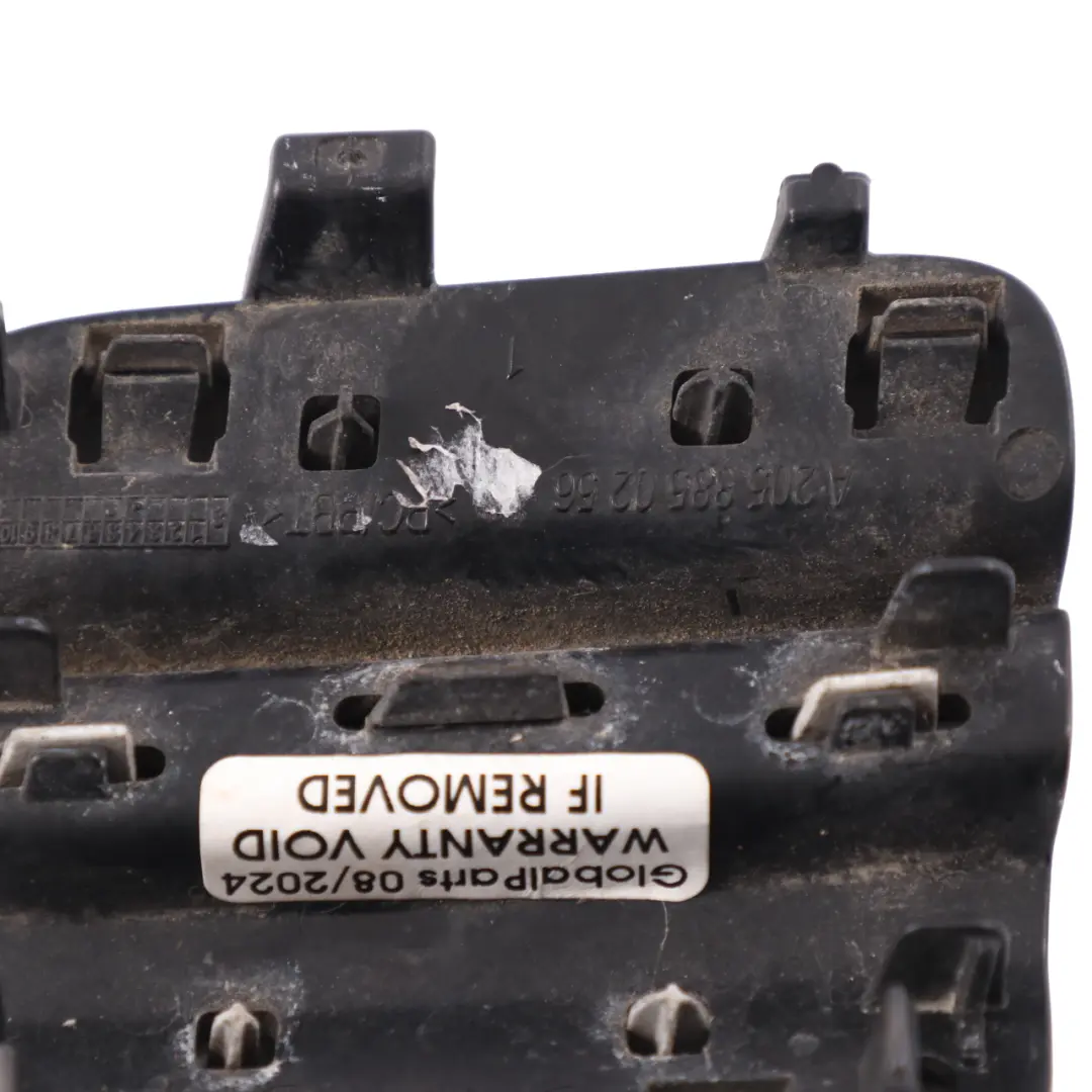 Mercedes W205 Parachoques trasero de remolque Cubierta AMG Polar White - 149 - SKU A2058850256-POL - Número de pieza A2058850256