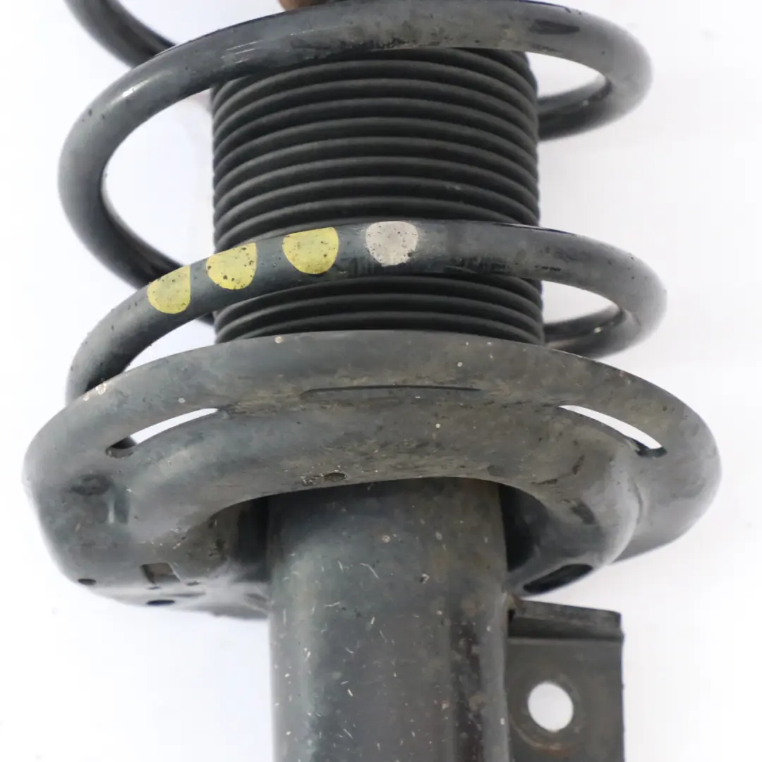 Puntone molla anteriore sinistro Ammortizzatore per Mercedes C204 con numero di parte A2073231300 Mercedes C204 Puntone molla anteriore sinistro Ammortizzatore - SKU A2073231300 - Numero di parte A2073231300